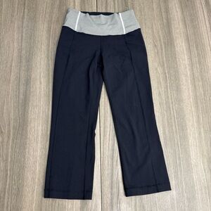 Lululemon Cropped Capri Leggings | Women’s Size 2 | Black EUC Y2K-era